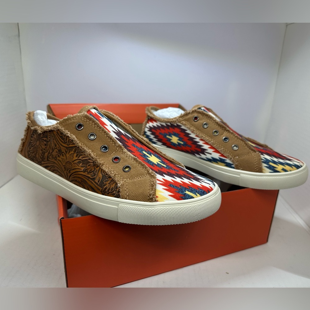 Montana West Aztec Print Canvas Shoes Brown
